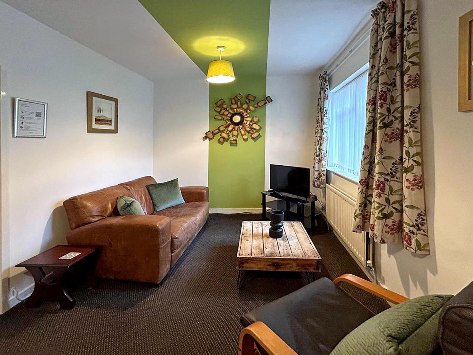 Cosy & Convenient Flat